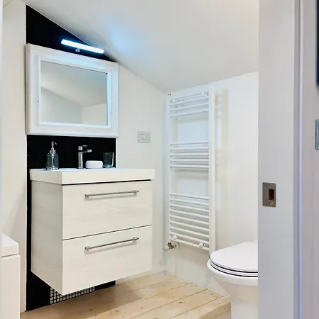 Riverside Loft Navigli - Spacious Two-Bedroom Apartment Milan Exterior photo