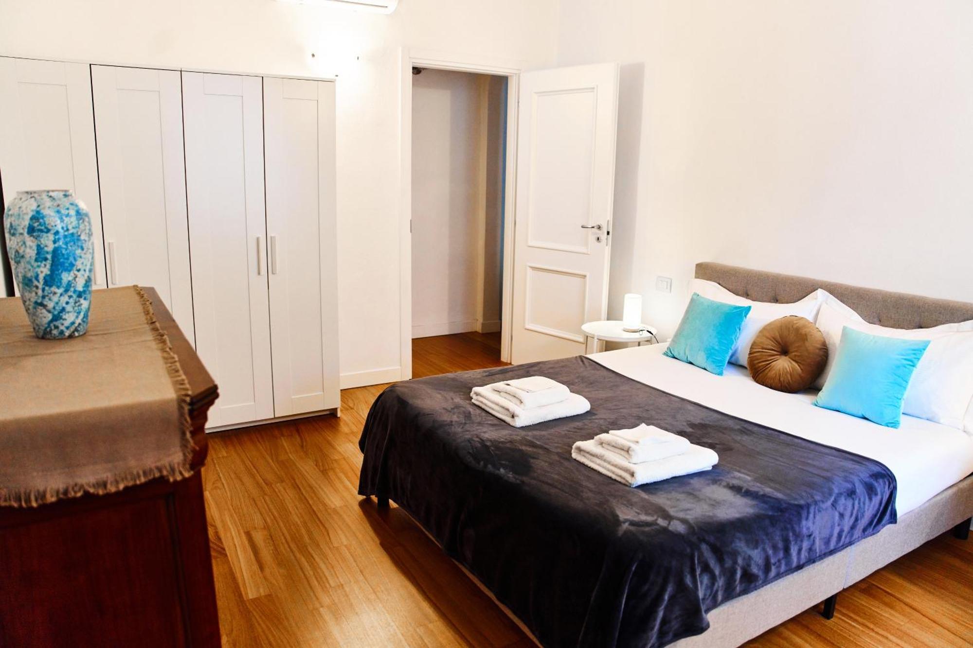 Riverside Loft Navigli - Spacious Two-bedroom * Milano